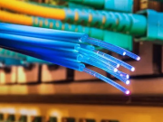 Malaknab a Giwan Pian Nidirek na Tabial Fiber Optic Cable: Saray Katangian, Panangipasok, Pananono, tan Aplikas